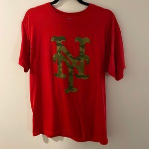 Red Mets T-shirt